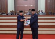 Gubernur Sultra Serahkan Dokumen RPJMD 2025–2029 ke DPRD