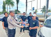 Satgas Operasi Patuh Anoa 2025 Polres Baubau Gelar Sosialisasi ke Komunitas Otomotif dan Driver Angkutan Umum di Pantai Kamali
