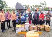 Pemkot Kendari Terima Bantuan Satu Unit Perahu, Mobil dan Alat Kebersihan dari Bank Sultra