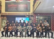 Meriahkan Hari Bhayangkara ke-79, Polda Sultra Gelar Nobar Wayang Kulit Lakon “Amartha Binangun”