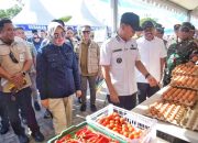 Gerakan Pangan Murah Serentak 8 Daerah Sultra, Warga Kendari Antusias Borong Bahan Pokok Murah
