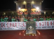 Pengemudi Ojek Online dan Kapolda Sultra Gelar Aksi Menyalakan Lilin dan Tabur Bunga Untuk Almarhum Affan Kurniawan