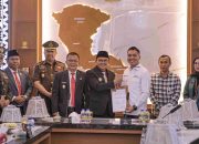 Pemkab Konawe dan Bank Sultra Sepakati KKPD dan Salurkan Bantuan Pendidikan Rp250 Juta