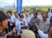 Wali Kota Kendari Janjikan Jalan ke Persawahan Amohalo Diaspal Tahun Depan