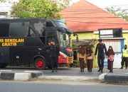Satbrimob Polda Sultra Luncurkan Program Bus Sekolah Gratis bagi Pelajar di Kendari