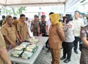 Tekan Inflasi, Pemkot Kendari Gelar Gerakan Pangan Murah di Kantor Balai Kota