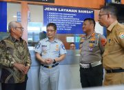 Komisaris Jasa Raharja Tinjau Pelayanan Prima SAMSAT Kendari