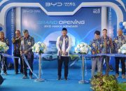 Wakil Wali Kota Kendari Resmikan Showroom BYD Haka Kendari