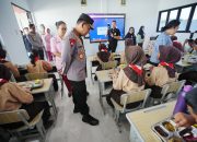Kapolri Singgung Wujudkan Generasi Emas Usai Tinjau SMP Kemala Bhayangkari Karanganyar