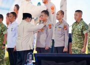Presiden Prabowo Anugerahkan Tanda Kehormatan kepada Polri atas Dukungan Ketahanan Pangan Nasional