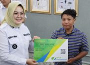 1.500 Pekerja Informal di Kendari Terima Kartu Kepesertaan BPJS Ketenagakerjaan