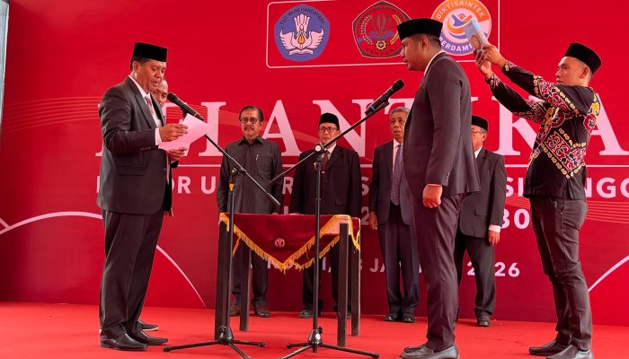 Dr. Saprudin Direktur Pascasarjana Unsultra, Akademisi Muda dengan Rekam Jejak Nasional