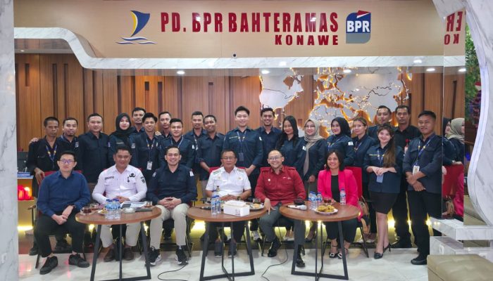 OJK Sultra dan Pemkab Konawe Perkuat Sinergi Ekosistem Keuangan Inklusif di Kampung Nelayan Sorue Jaya