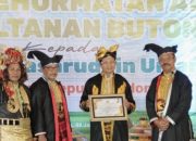 Menteri Agama Nasaruddin Umar Dianugerahi Gelar Kehormatan Adat Kesultanan Buton