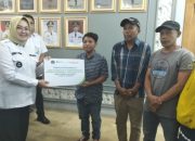 1.500 Pekerja Informal di Kendari Terima Kartu Peserta BPJS Ketenagakerjaan Program Sertakan PT Hadji Kalla Toyota