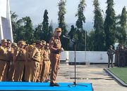 Pimpin Apel Gabungan, Sekda Kota Kendari Tekankan Disiplin ASN