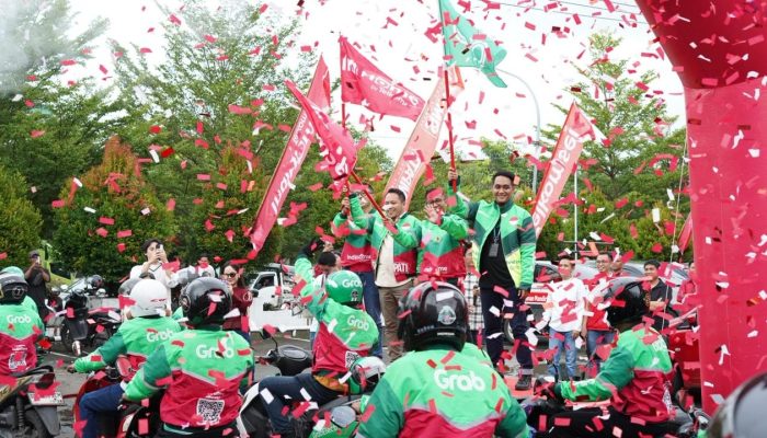 Kolaborasi Telkomsel dan Grab Libatkan 2.200 Mitra Driver di 4 Kota Sulawesi