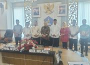 Wali Kota dan Wawali Kota Kendari Tunaikan Zakat Fitrah melalui Baznas Kendari