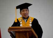 Plt Rektor UHO Kukuhkan 702 Wisudawan