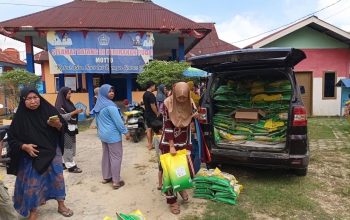 Antusiasme warga Puday di gerai pangan murah Pemkot Kendari.