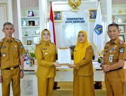 Wali Kota Kendari Tunjuk Surianty sebagai Plt Camat Poasia 