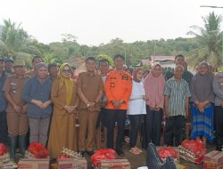 Bupati dan Wabup Konawe Utara Tinjau Lokasi Banjir dan Salurkan Bantuan Sembako kepada Warga Terdampak di Desa Tambakua
