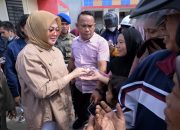 Wali Kota Kendari Pantau Antusiasme Warga dan Bagikan Voucher di Gerakan Pangan Murah