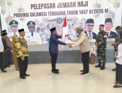 Wakili Gubernur Sultra, Asisten I Resmi Lepas Jemaah Calon Haji 1447 H/2026 M di Kendari