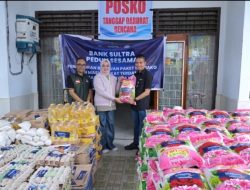 Bank Sultra Salurkan 300 Paket Bantuan Sembako untuk Korban Banjir di Kota Kendari 