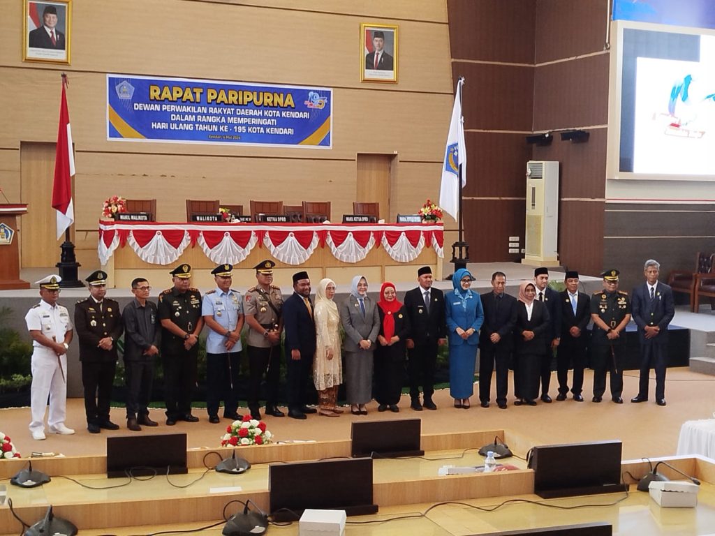 Peringatan HUT ke-195 Kendari dalam rapat paripurna DPRD