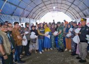 Wali Kota Kendari Salurkan Bantuan Pangan untuk Korban Banjir