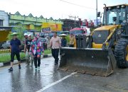 Wali Kota Kendari turun memantau kondisi banjir di wilayah kota.