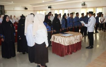 Bupati Kolaka Lantik 16 Kepala Sekolah, Tekankan Kepemimpinan Transformasional dalam Dunia Pendidikan