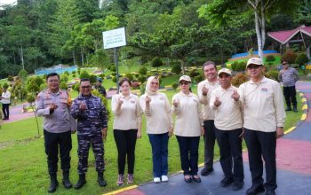 Delegasi APEKSI menikmati kunjungan di Kota Kendari.