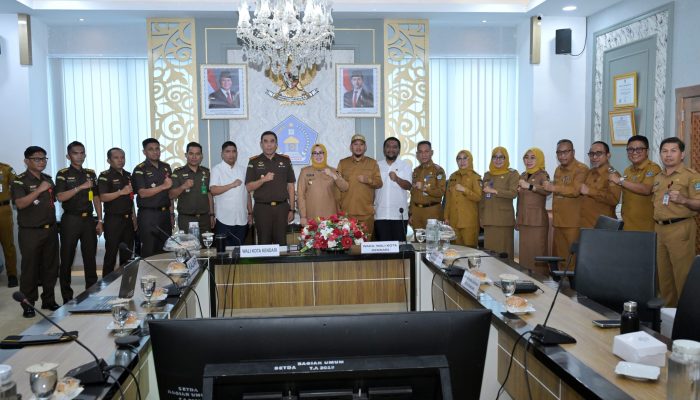 Ketua DPRD Kendari Kawal Penguatan Tata Kelola Pemerintahan, Hadiri Penandatanganan Kerja Sama dengan Kejari hingga Audiensi Program Gizi