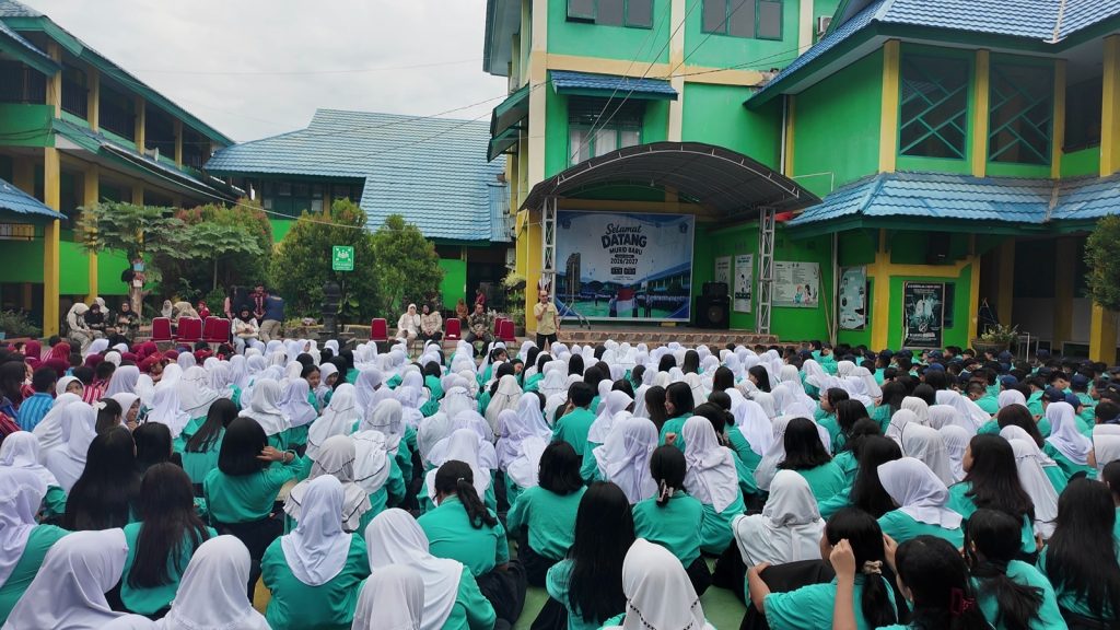 Pemerintah Kota Kendari mengedukasi literasi digital kepada siswa