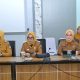 Wali Kota Kendari memimpin rapat pasca Rakernas APEKSI 2026.