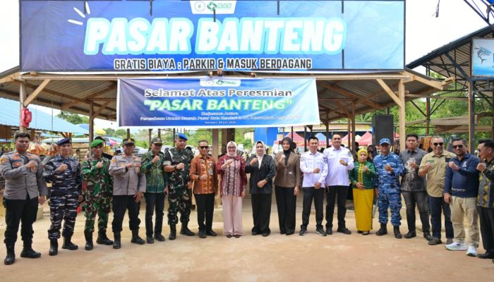 Wali Kota Kendari Resmikan Pasar Banteng di Anduonohu