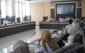 Sekretariat DPRD Kota Kendari Matangkan Persiapan Paripurna HUT RI ke-81, Sekwan Tekankan Semangat Kebangsaan