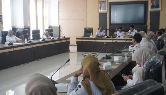Sekretariat DPRD Kota Kendari Matangkan Persiapan Paripurna HUT RI ke-81, Sekwan Tekankan Semangat Kebangsaan