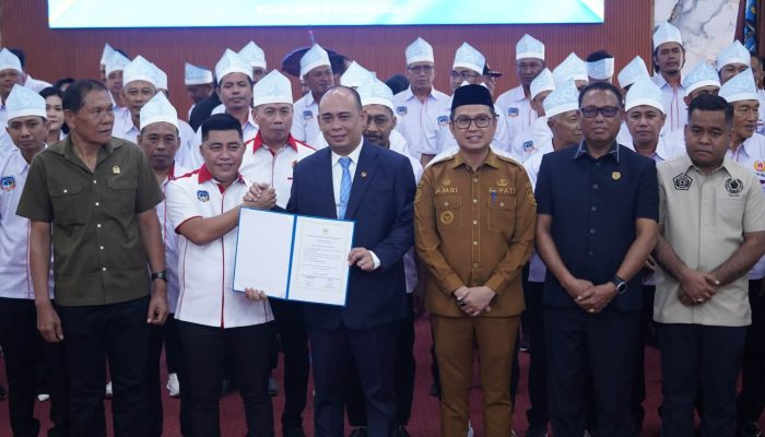 Hadiri Pelantikan KONI Kolaka Masa Bakti 2026-2030, Bupati Amri Dorong Kebangkitan Prestasi Olahraga Daerah