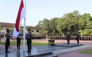 Wakapolda Sultra Pimpin Upacara Peringatan HUT ke-81 Kemerdekaan RI, Tekankan Pengabdian Polri untuk Masyarakat