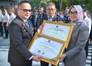 Pemkot Kendari Raih Peringkat I JDIH se-Sultra, Wali Kota Siska Borong Dua Penghargaan Kemenkum