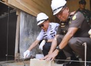 Gubernur Sultra Dukung Bedah 200 Rumah, Sumbang Rp250 Juta untuk Program Gotong Royong
