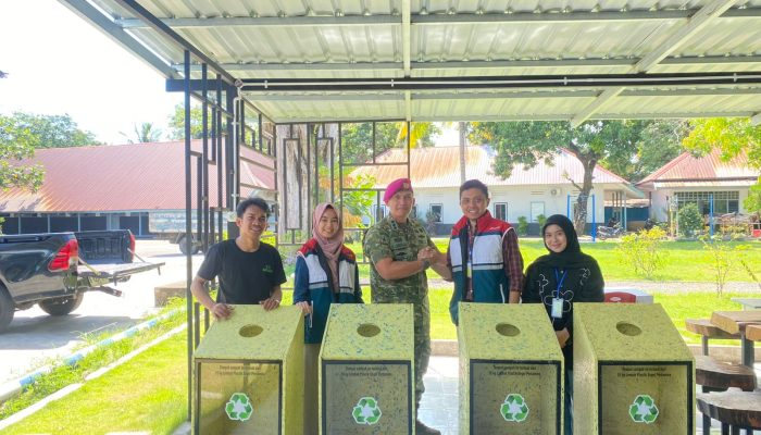 Pertamina Patra Niaga Regional Sulawesi melalui IT Makassar Olah Limbah Plastik Segel Tangki Menjadi Produk Bernilai Guna dan Ekonomi