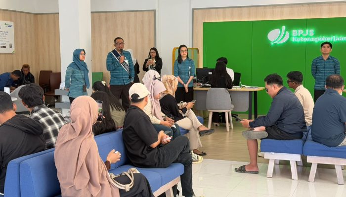 Harpelnas 2026, Kepal BPJS Ketenagakerjaan Sultra Turun Langsung Layani Peserta JHT, Tegaskan Komitmen 3M