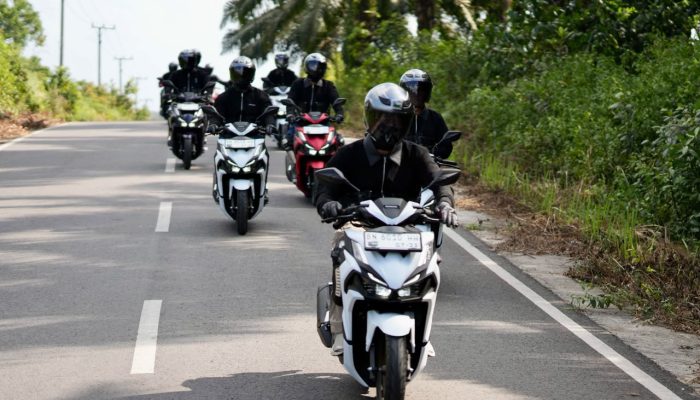 Panduan Aman dan Nyaman Mengendarai Sepeda Motor di Tengah Hujan Abu Vulkanik